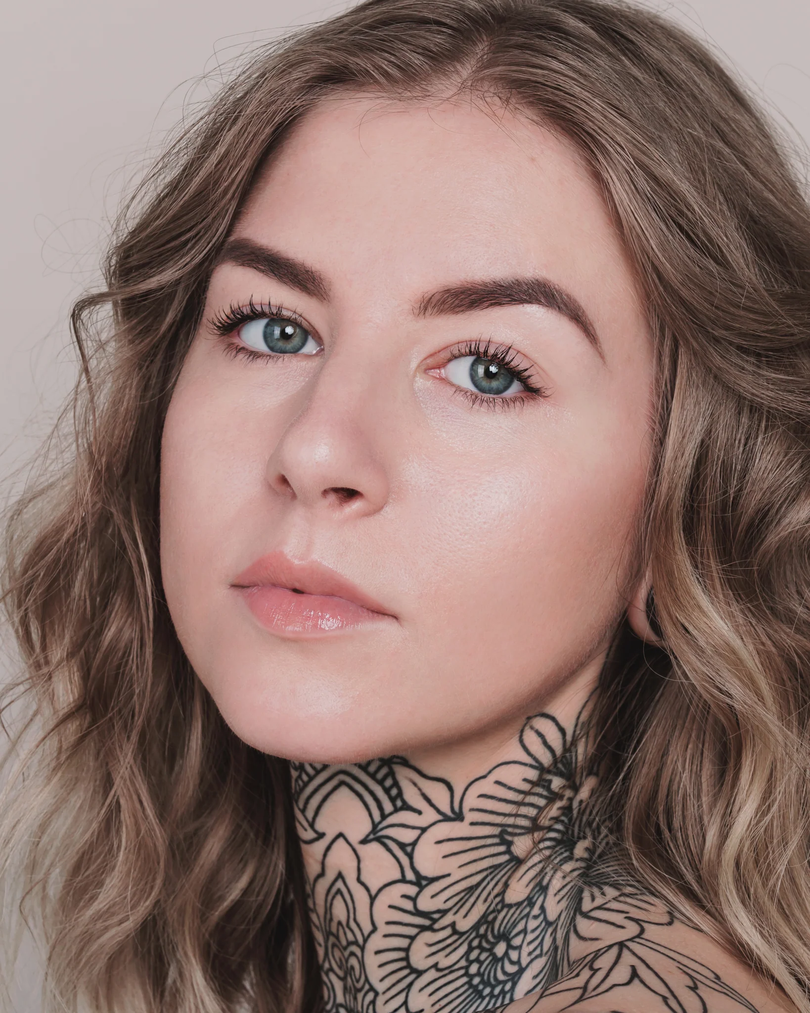 Soft Glow Foundation SPF20 - Image 55